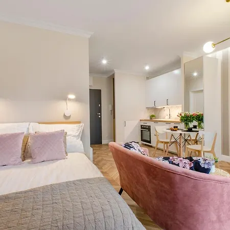 아파트 Sky Home- Rose -manufaktura, Bezplatny Parking, Klima, Dostep Na Kod *