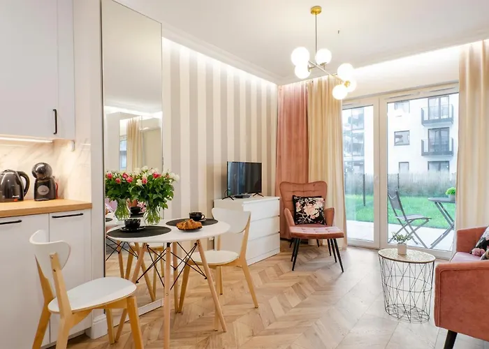 Apartment Sky Home- Rose -manufaktura, Bezplatny Parking, Klima, Dostep Na Kod *